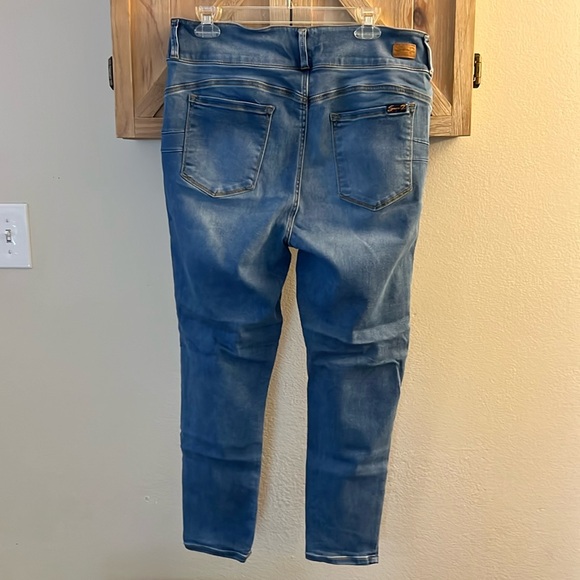 Seven7 (18) Jeans Curvy Ankle Skinny Cozy Comfy Soft Stretchy - Picture 3 of 7